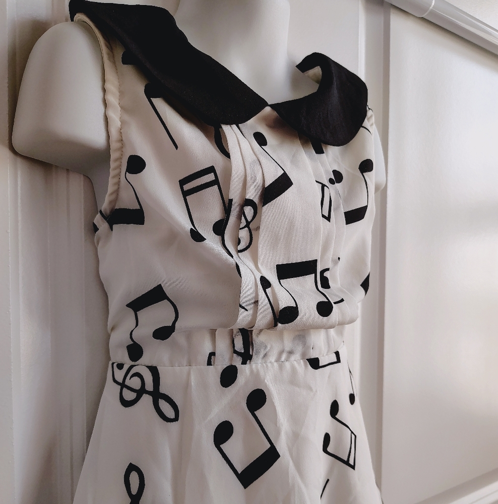 Ruby Rox Music Note Dress - Picture 4 of 5